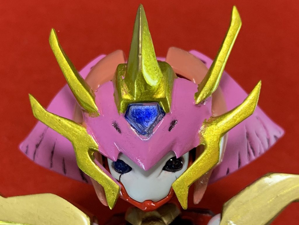 頭部アップ
筆で部分塗装始めてしたンですが、難しくて。
おめめはクリアブルーで上からクリアレジン盛ってます。