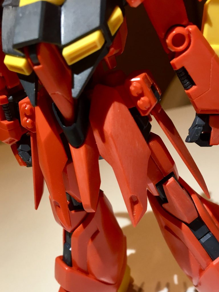 フロントアーマーは、ちょっと手を加えると見違えます。