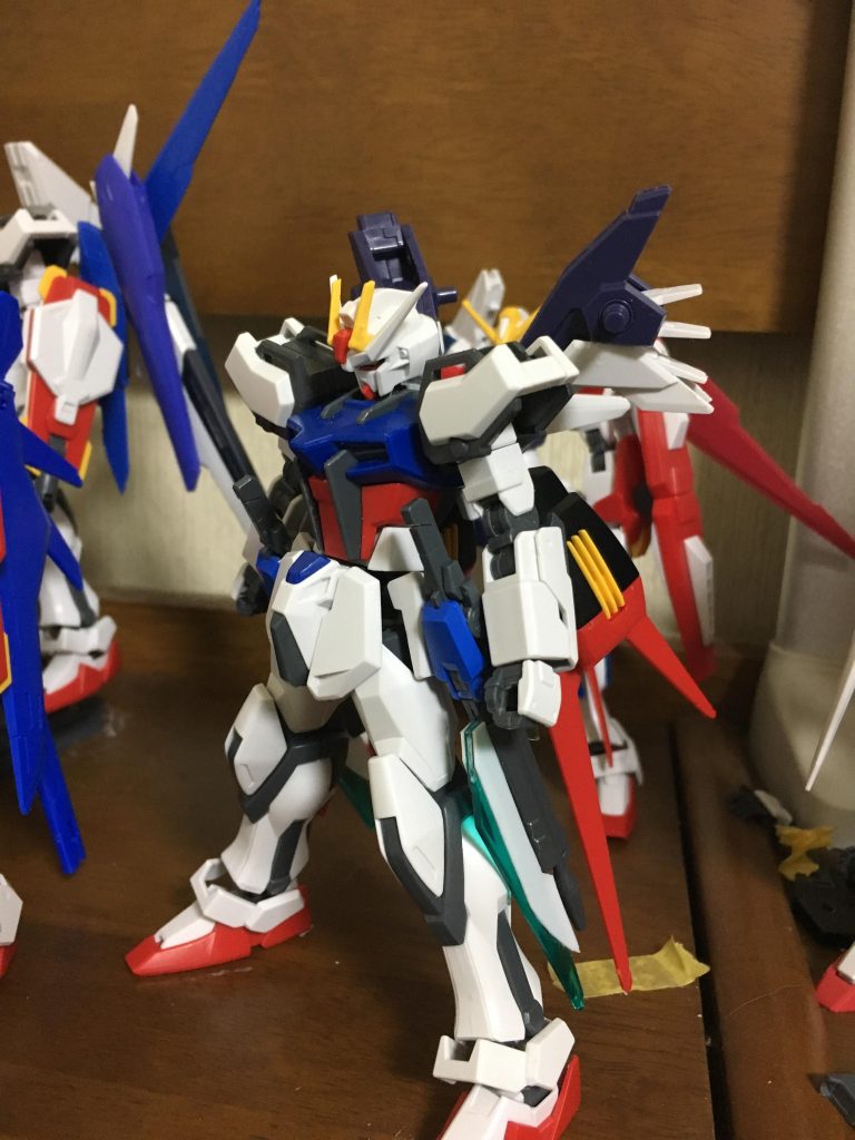 ストライク自体改造の汎用性が高く、以前はどう手をつけて良いのかわからないと手を焼いていましたが、コンセプトが決まってからはかなりすんなり決まりました。