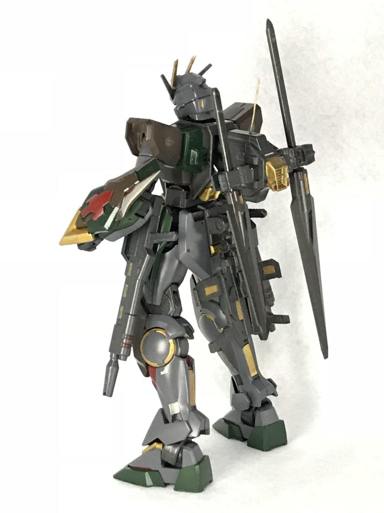 敵拠点侵攻作戦においては*戦闘継続能力及び通信機能強化*の為、ウェポンラックも兼ねたブースターパックが装備される。