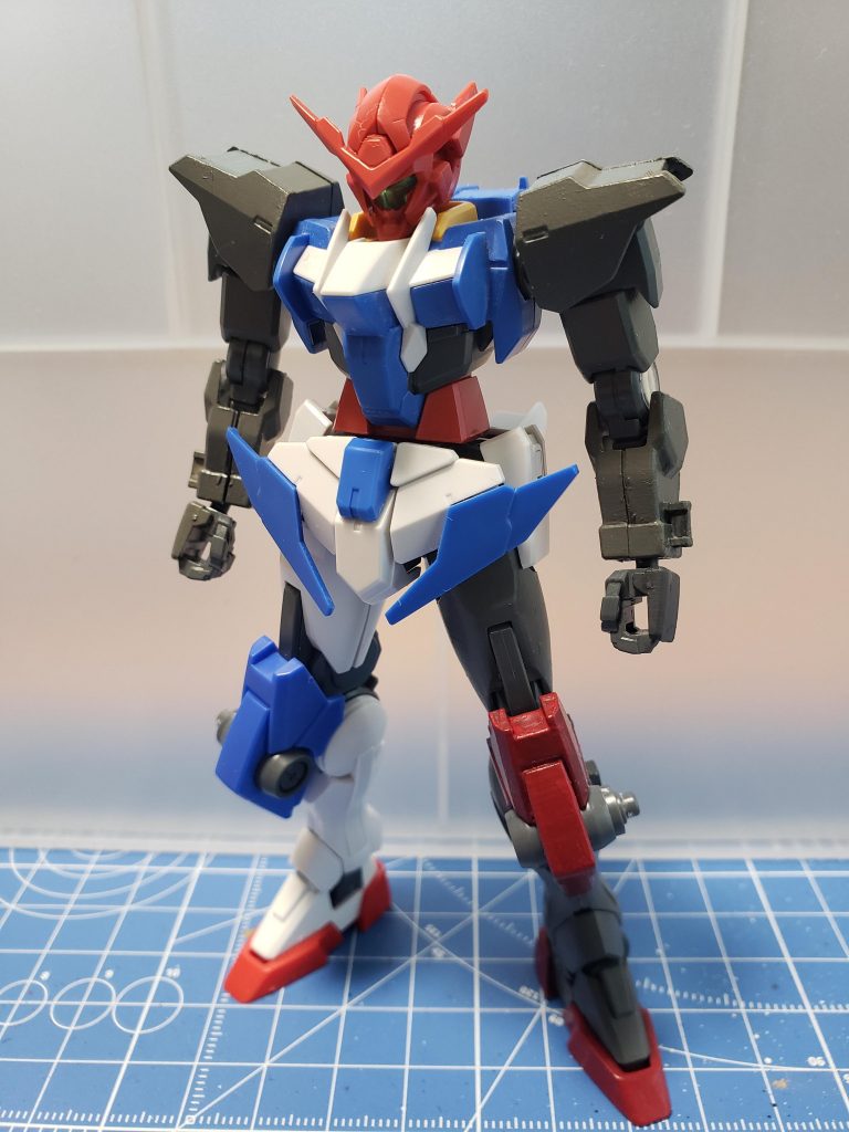 筆塗り途中。あまりにダブルオーダイバー過ぎたのでアストレアから頭部を拝借。バイザー最高にカッコいい。