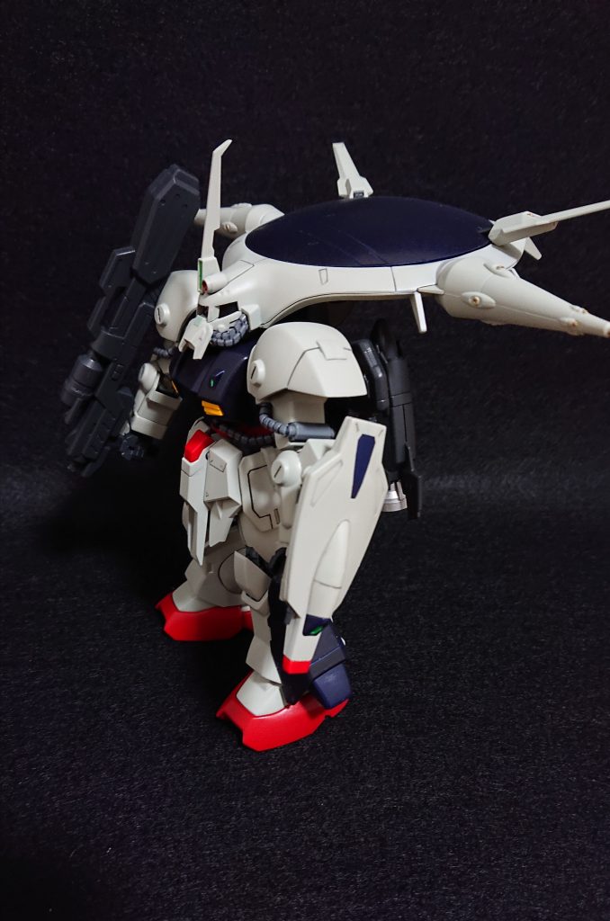 重心が後ろにありますが意外としっかり自立します