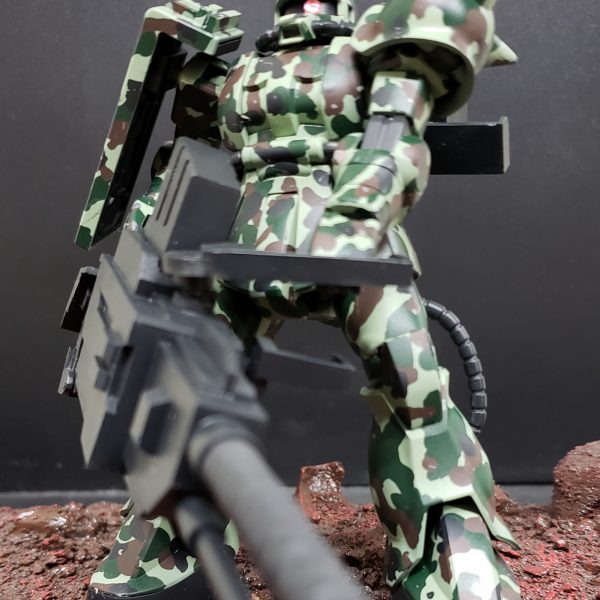 ザクⅡ砲撃兵装(迷彩)