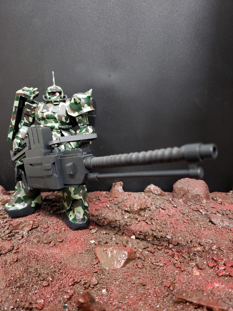 ゲル状マスキングのみでひたすら重ねぬりをしました。
黒→茶→濃緑→薄緑の順番で段々面積が増えるように意識してます。