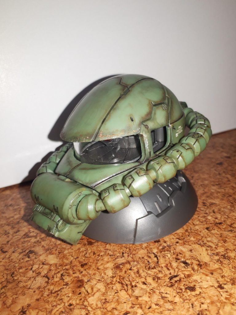 フラッシュをたくと違う色に見える