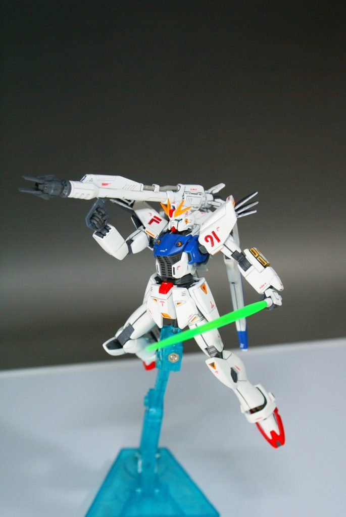 はりさけそうな胸の奥で
鼓動だけが たしかに生きている