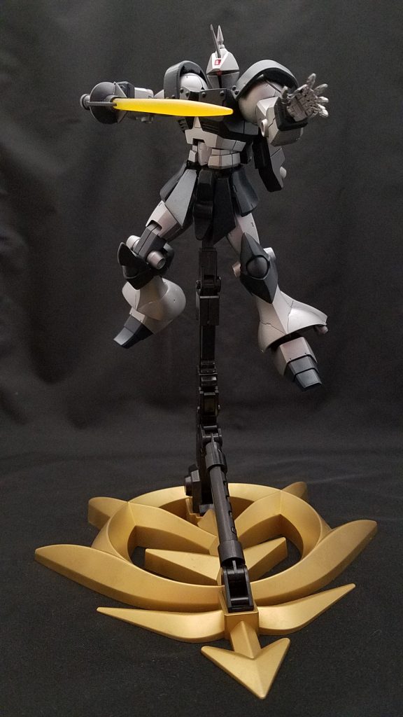 サーベル、アクション。