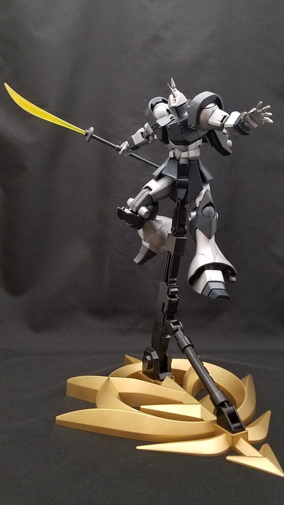 ビーム刃をゲルググより拝借して、ビームナギナタ。