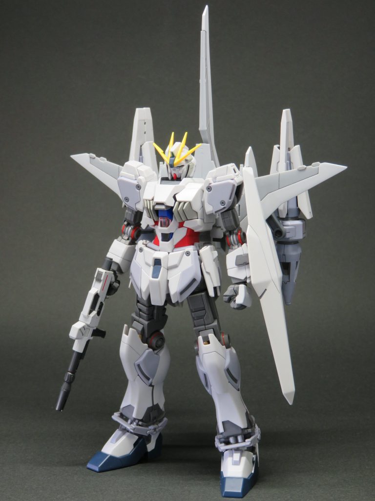 ノーザンポッドをメインにマグナムsvのファンネル、陸戦型ガンダムのビームライフル、シビリアンアストレイのシールドを合わせています。