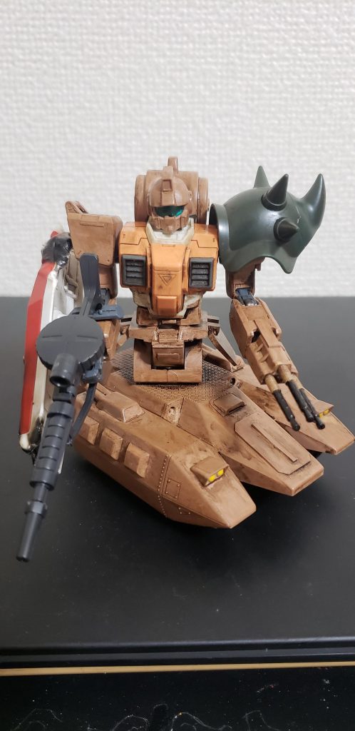 タンクとジムの接合部は意外と加工が大変でした。接着するだけでいいかと思っていたのですが。