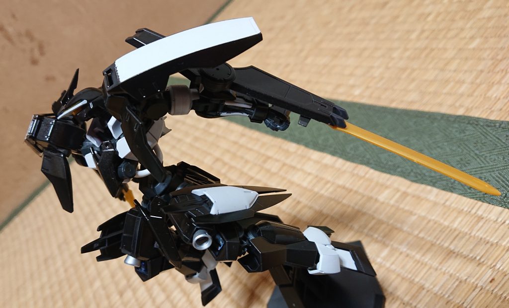 高機動で接近し、力ではなく技で翻弄するスタイルをイメージして作成しました。グレイズシリーズの良いとこ取りです。