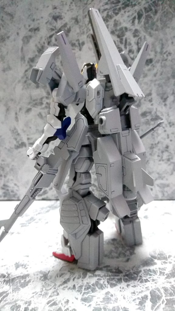 リアル形態 バルバトスモード
怒りの感情で変形!
鋼丸の頭部を脱着してバルバトスモードへ
バルバトスモードではコックピット内に搭載されたシステム
「三日月の心」で三日月・オーガスの性格に
三日月のバトルスタイルで戦うので
敵に対しては一切容赦ないです