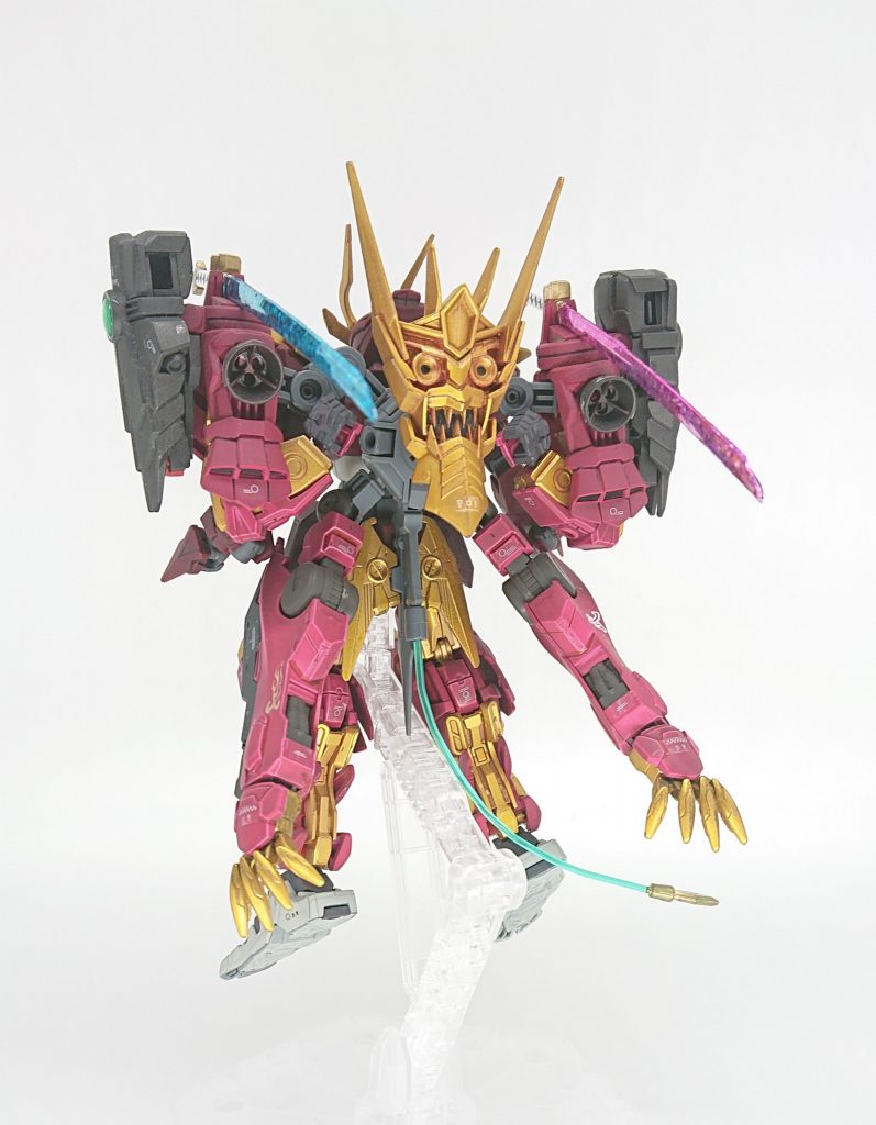 【後】(明王パック装備)
サブアームの追加により、後ろ姿も戦国アストレイよりボリュームアップ