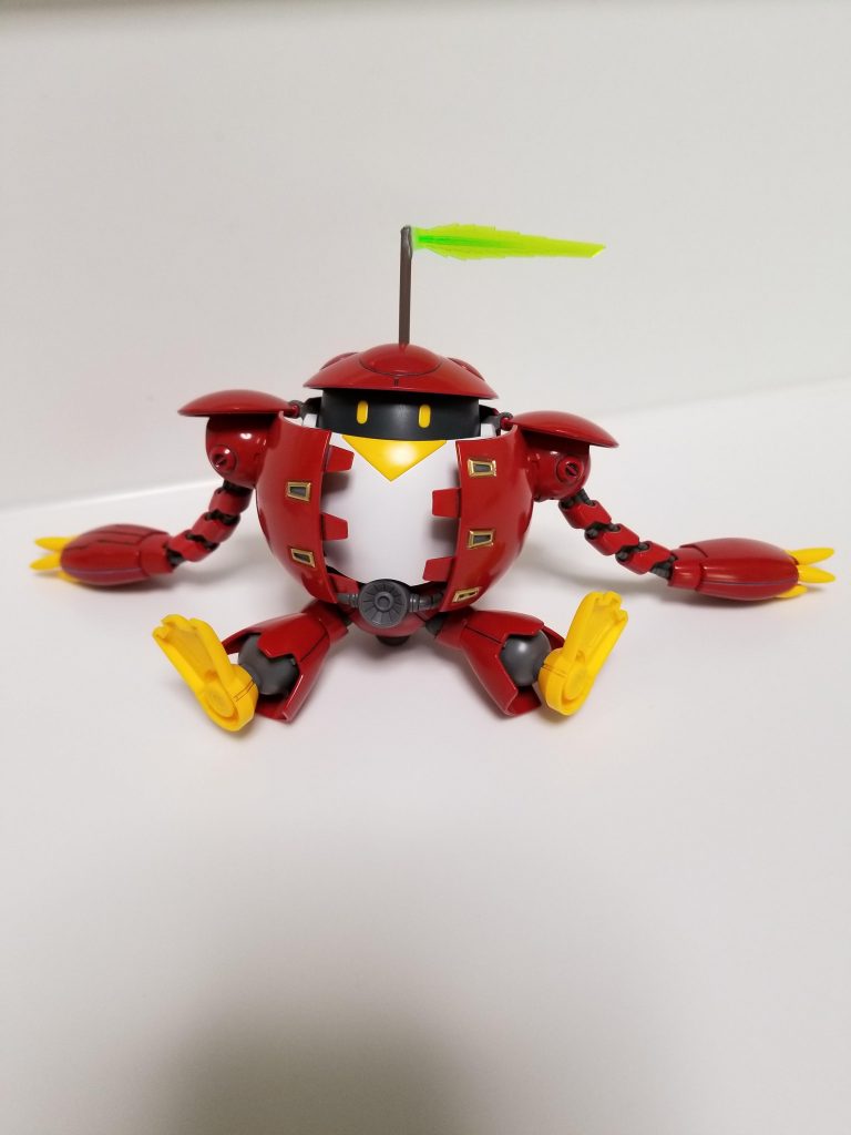 お座りポーズ。
ハの字立ちで立たせるのは難しいですが足を広げてだだっ子座りなら出来ます。