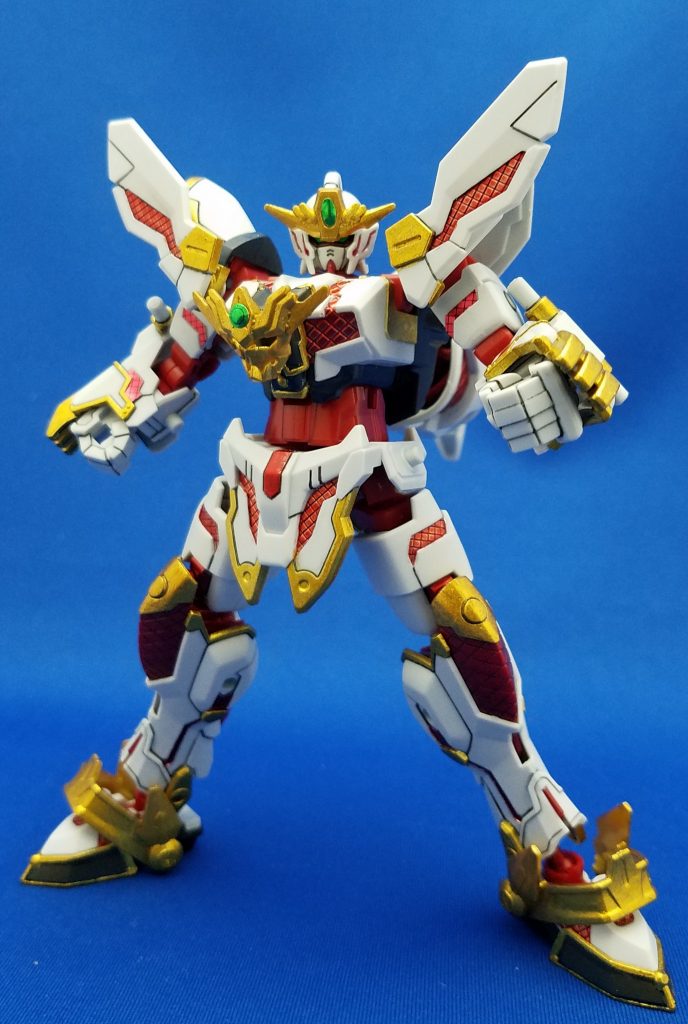 リアル形態ではキット通りのCSフレームを使用してます。SDフレームのままだと形状的に無理があって変形出来なかった・・・