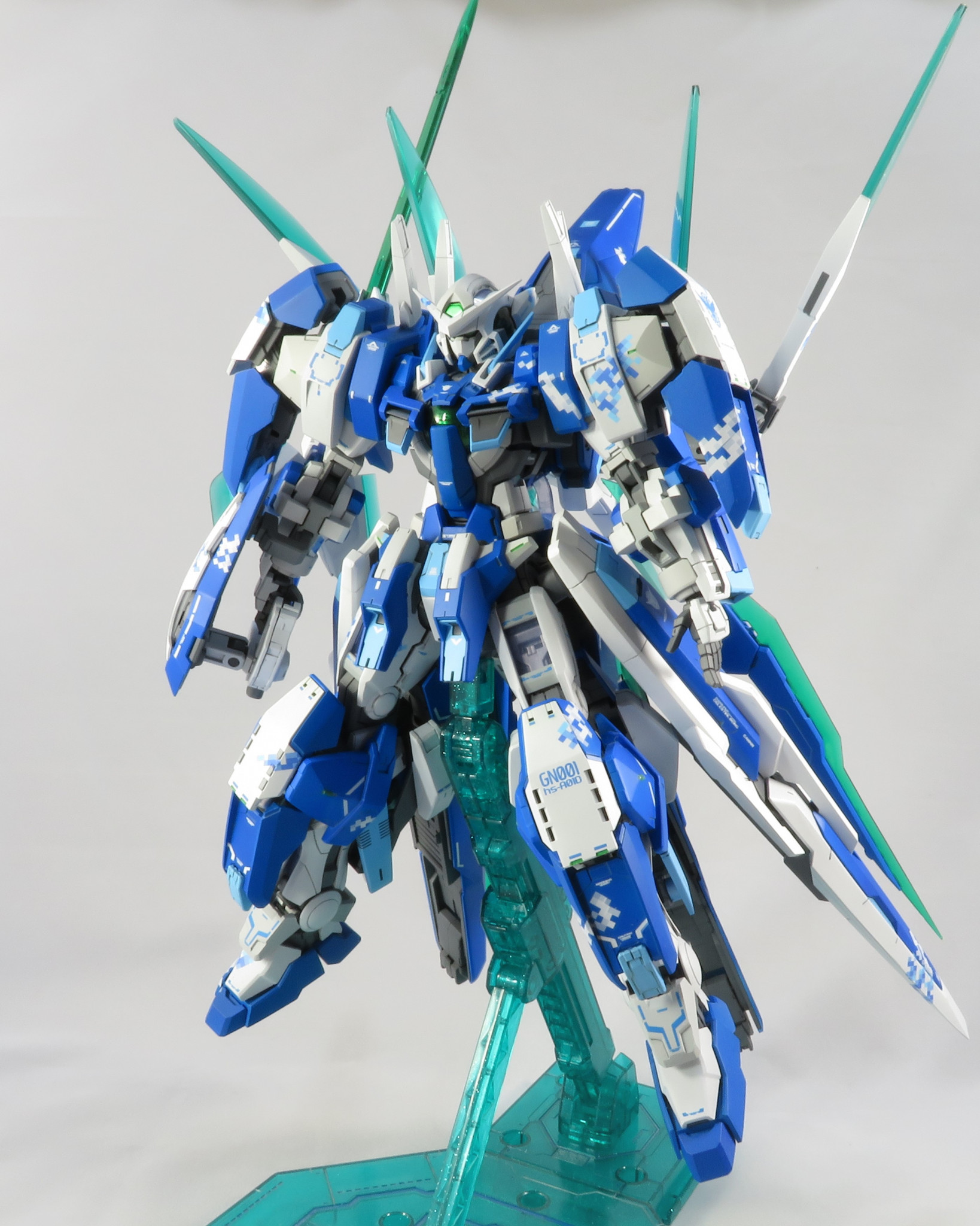 ガンプラ MG ガンダムアヴァランチエクシアダッシュ