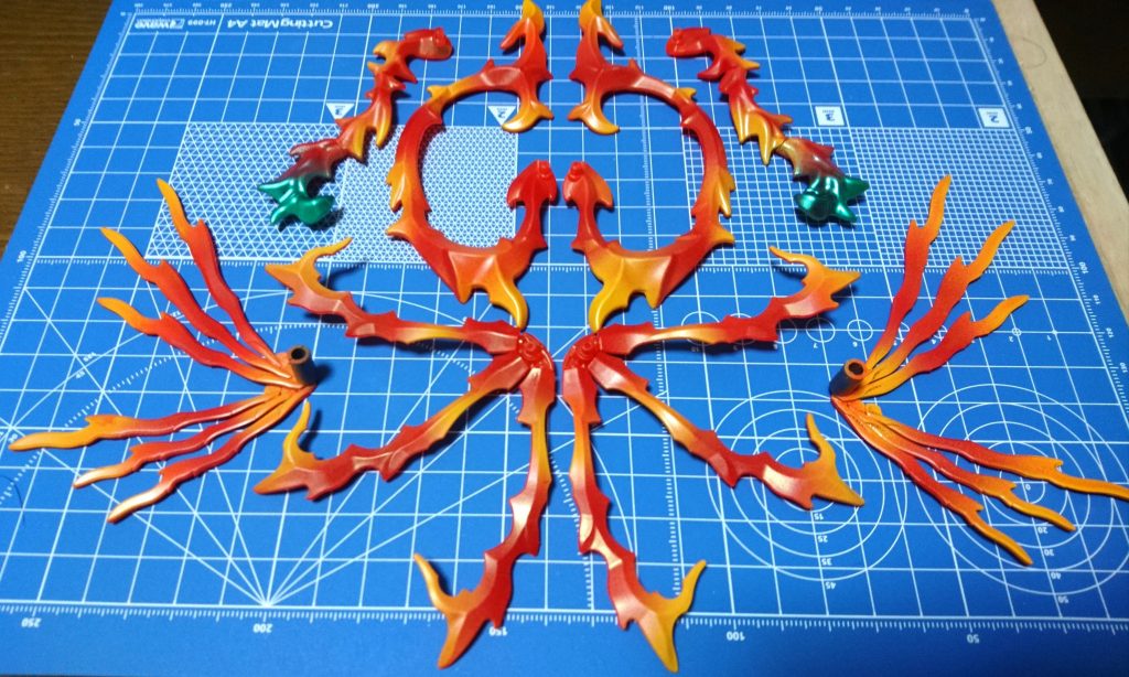 炎エフェクトはカミキバーニングガンダムのものを転用。レッドをベースにイエローを部分的に吹いてグラデーションをつけました。一部先端をメタグリーンに。