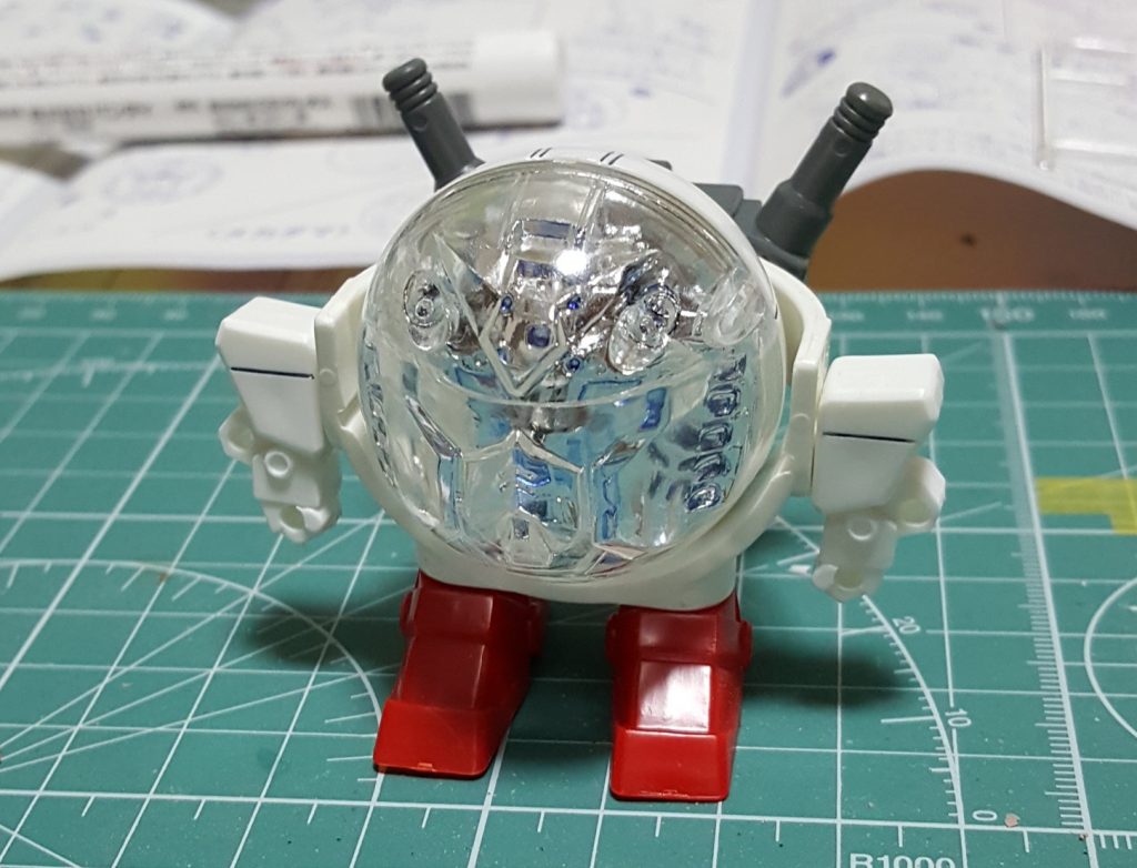 メカダマ 
ゲキタマ内部のスーパーメカを君に❗
中のメッキにガンダムマーカー スミ入れ流し込みの青で塗ってます
ノーマルダマはガンダムマーカーで塗装
子供が口に加える可能性があるので球は2つともグレーのスミ入れペン、流し込みペンでスミ入れしただけです