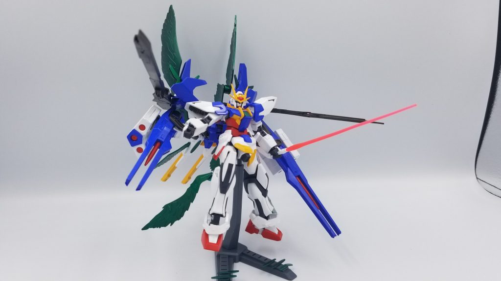 そして発動時にバックパックを可変し、さらに稼働率を上昇させて全ての武装から常に攻撃を放つ状態。
発動中は戦場の敵対する機体の爆発の中映る影に見える事から「スターライトシルエット」と呼ばれる。