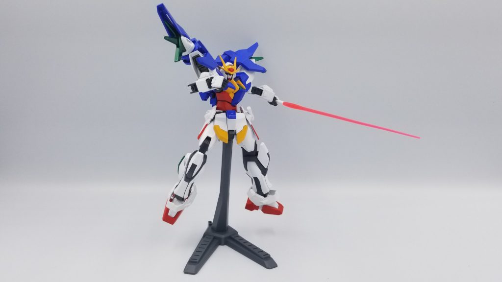 まずは軽装状態。武装はビームサーベル2つと少ないが、高速で移動し致命的な一撃を与える。