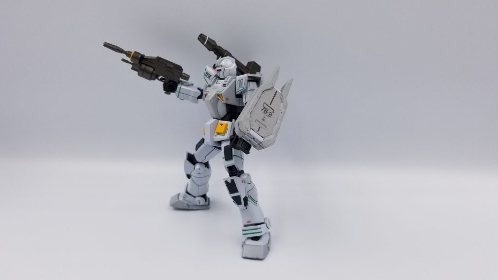 肉抜き穴の形状的にもパテは難しかったです。