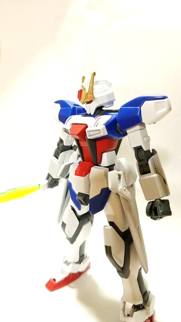 ハイパービームソード抜刀　
(先代と同じくダブルエックスから流用)