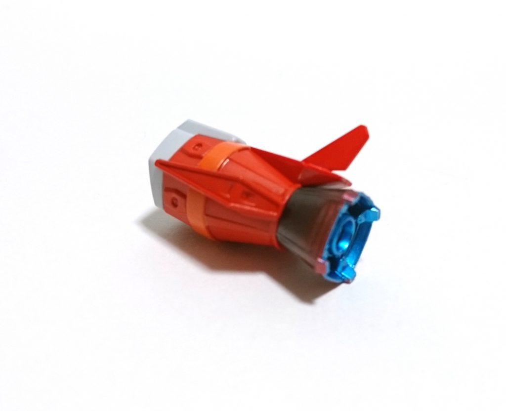 ガンバレルのバーニア部は内部をメタブルー、表面をメタレッドとガンメタリックでグラデーション塗装し、赤熱した表現をつけました。