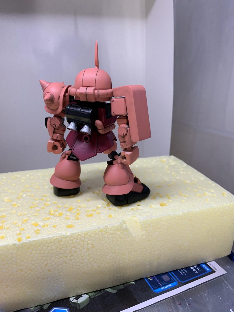 バックショットから。

バーニアをビルダーズパーツに変えました。