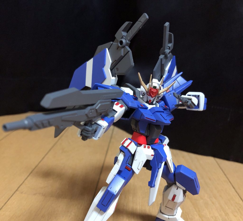 ポージングは微妙ですがライフルの銃身付近はプラ板で作り替えてます
ベースはビルドストライクのライフルです