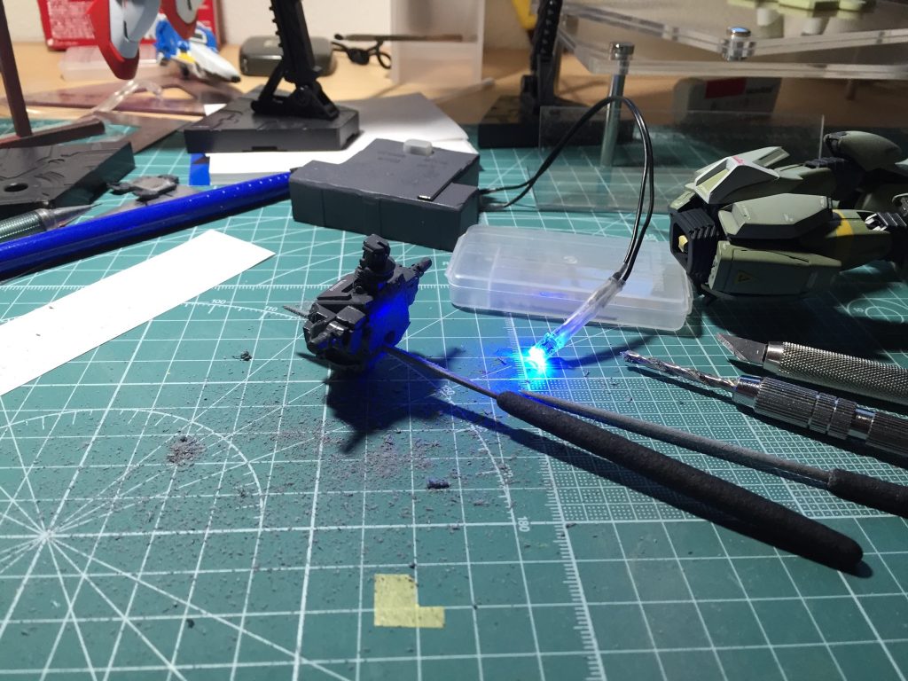 ライトユニットを自作
(ジャンク品を改造)