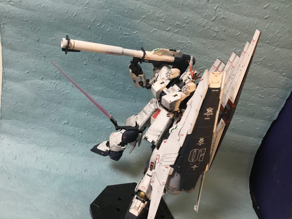 隠しアーム。すみません、都合により片方だけです…。