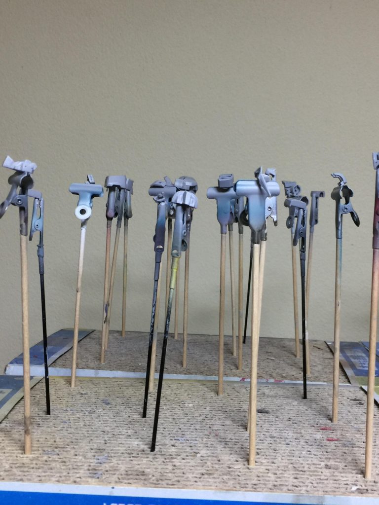 クレオス サーフェイサー グレー
1000番を 吹いた 制作工程