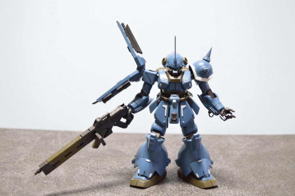 ショルダーもビルドアップパーツを使用したり、ジャンクパーツを取り付けたりしいじってます。