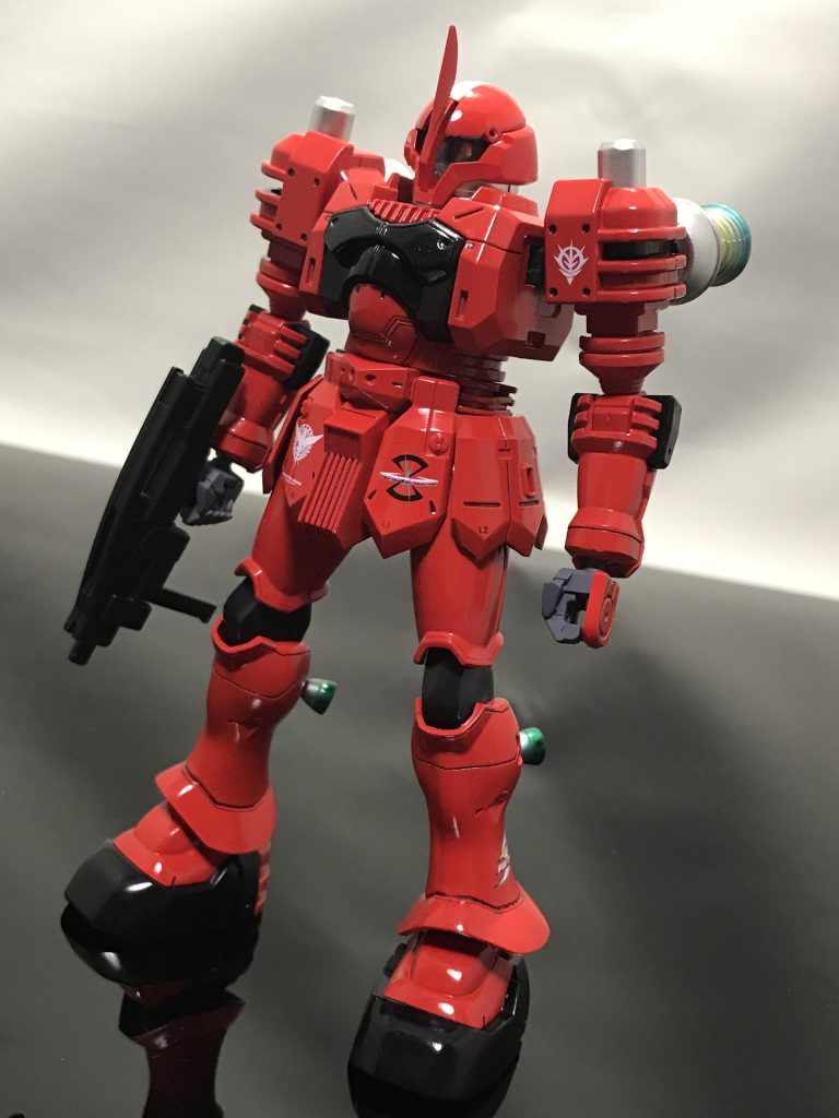 協賛企業・組織って設定でジオン、ザフト、ソレスタルビーイング等のデカールを貼りました。ツィマッドのデカールは売ってなかったから貼れなかったです