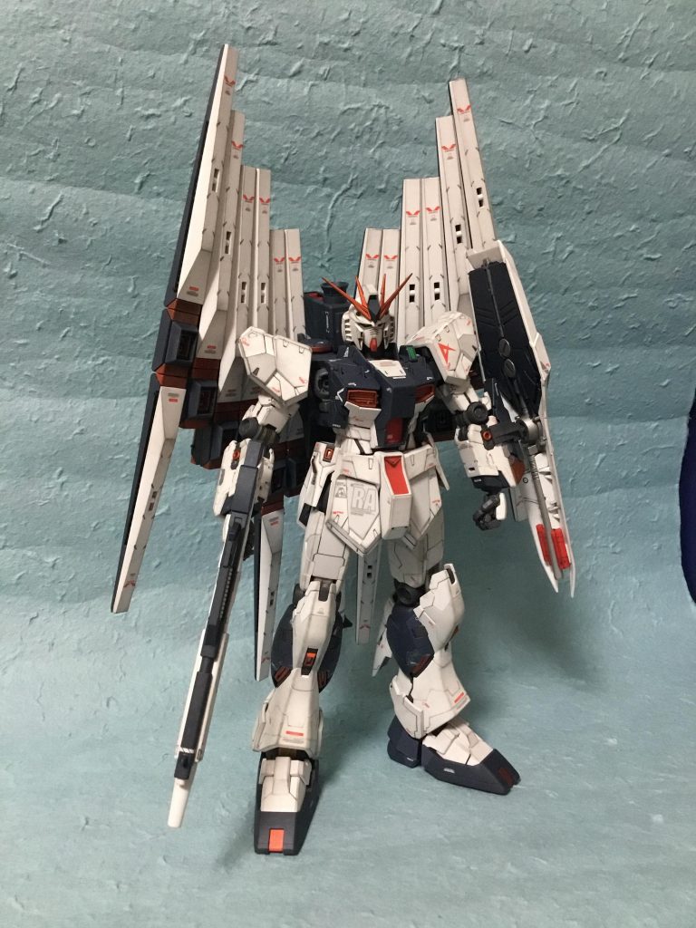 ツインフィンファンネル装備  
全て固定はしていないので、前屈みにすると垂れます(笑)。