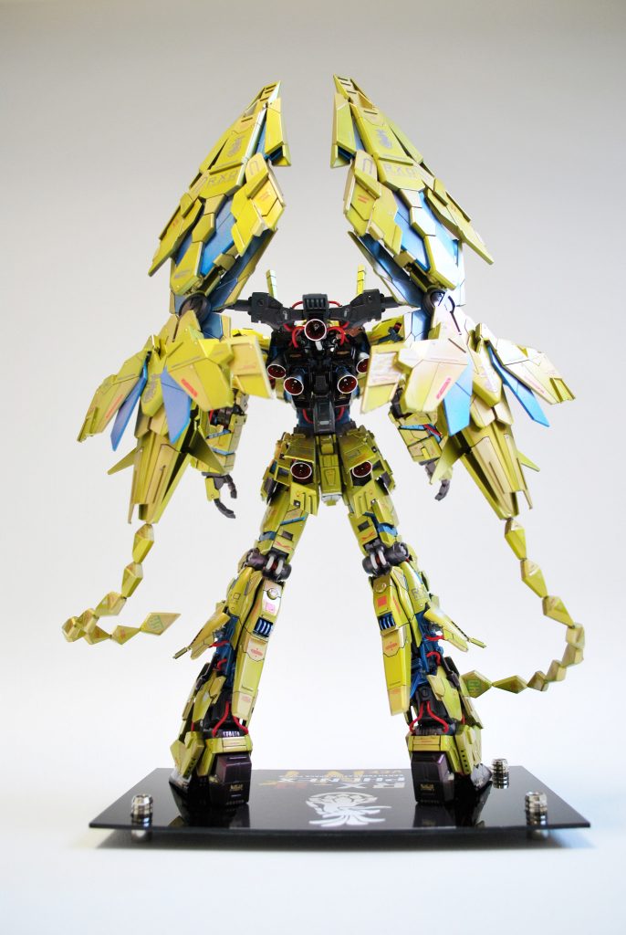 アームドアーマーのジョイント部にバーニアを追加。