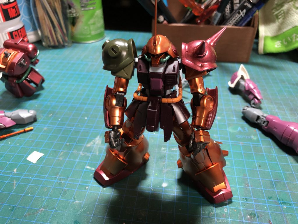 シュナイドの胴体にマラサイの手足頭をミックス