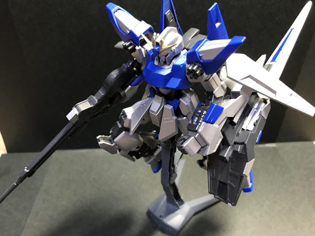 高機動バックパック:メテオユニット
ダイバーエースユニットをそのまま使用しています

2枚目はバックパック輸送機シャイニングレイヴンです
２つ軸用の受けパーツを取り付けているので、各バックパックとの合体も可能です