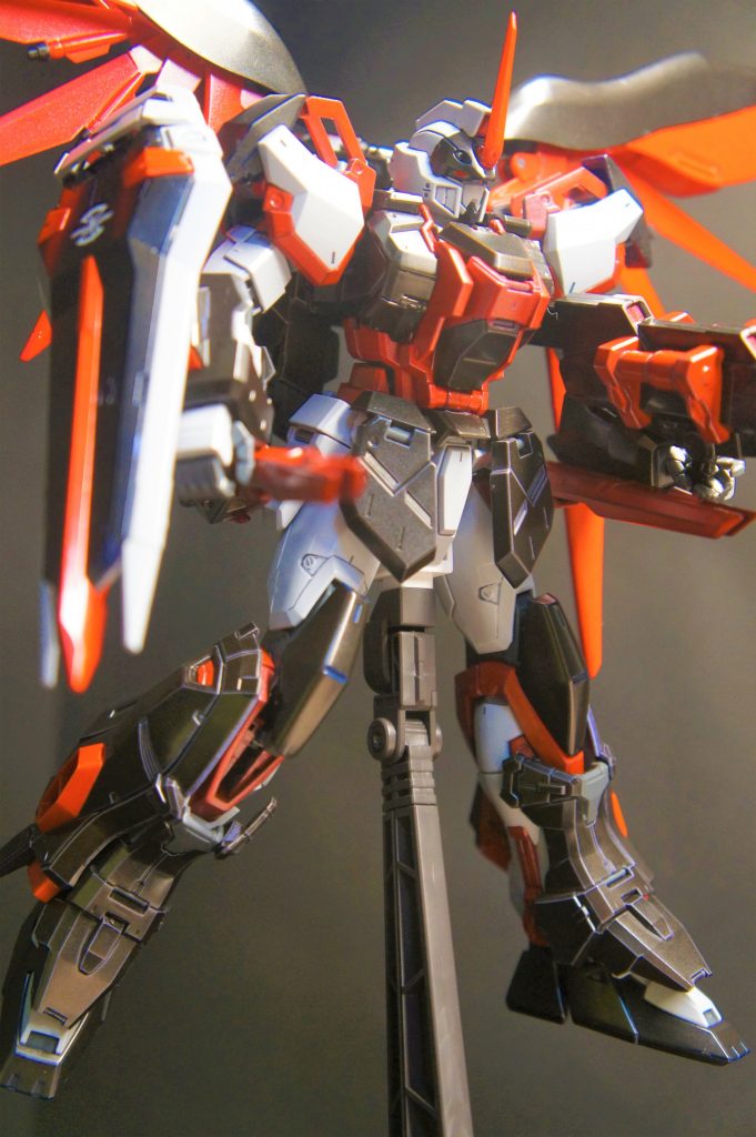 第3形態
フルアーマーモードです。こちらは砲撃戦メインの形態です。