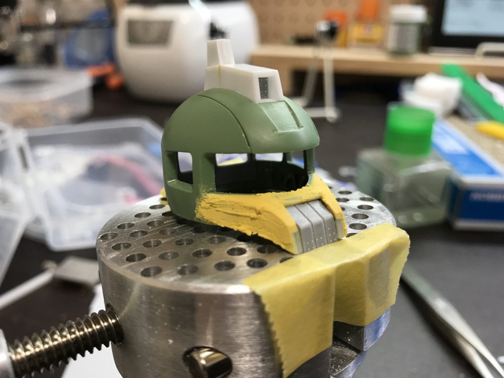 特徴的な顔。素の顔は出来るだけ崩さずにザクキャノンの特徴を埋め込みました。