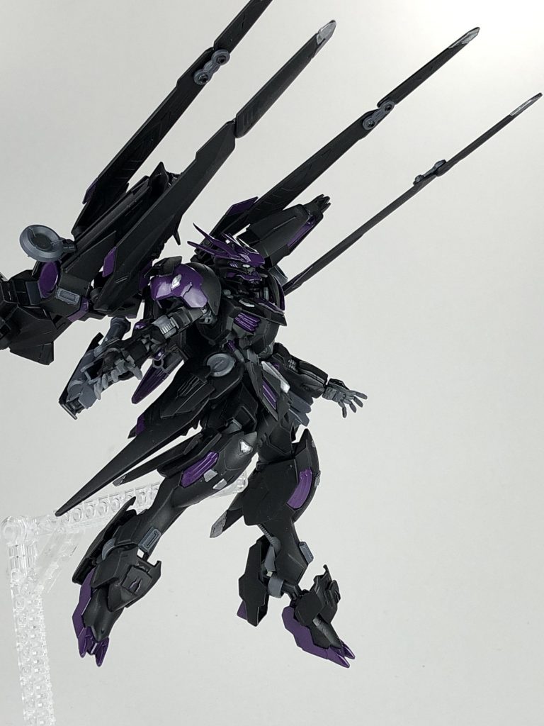 Bスマートガン改・「バレーノスマートキャノン」。原点のBスマートガンの射程増強、速度の強化をしています。強化した速度は倍のエネルギー消費で雷よりも速い想定で発射します。
バレーノはイタリア語で「稲妻」の意味です。