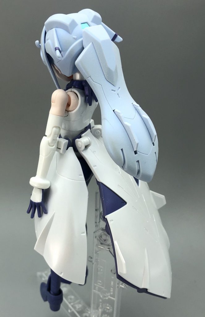 白は雲母堂本舗さんのビスマスパール