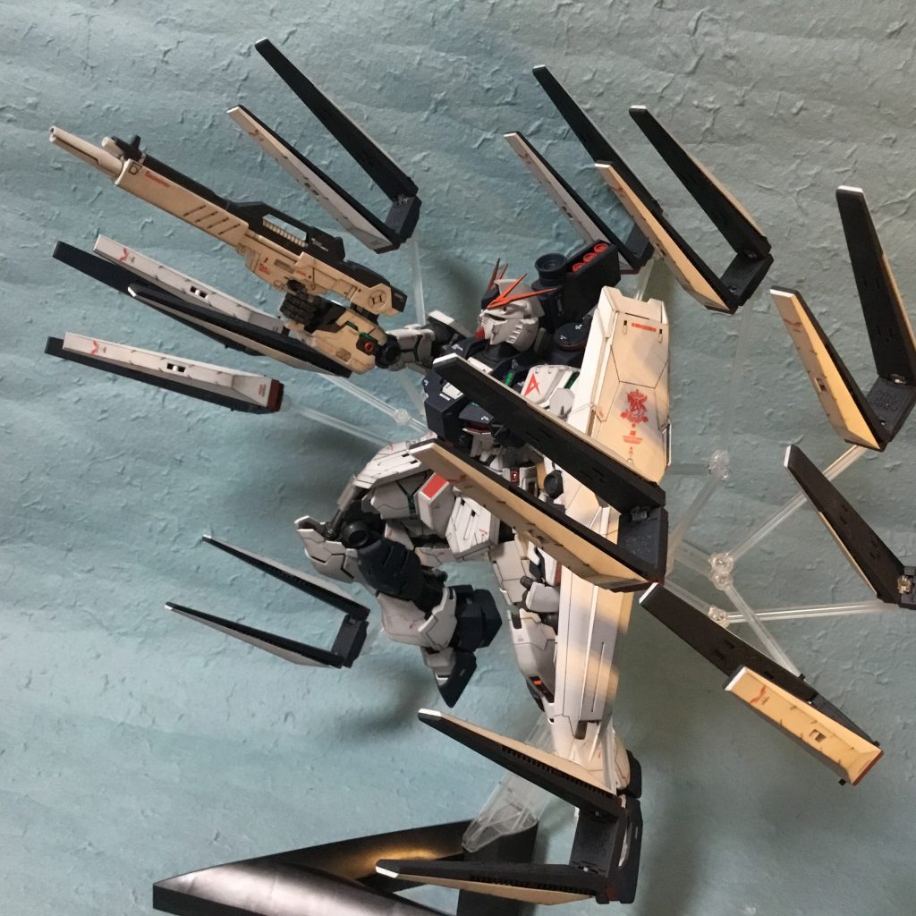 フィンファンネルを全て出しました。
サイコフレーム解放しています。
案外無茶しました。