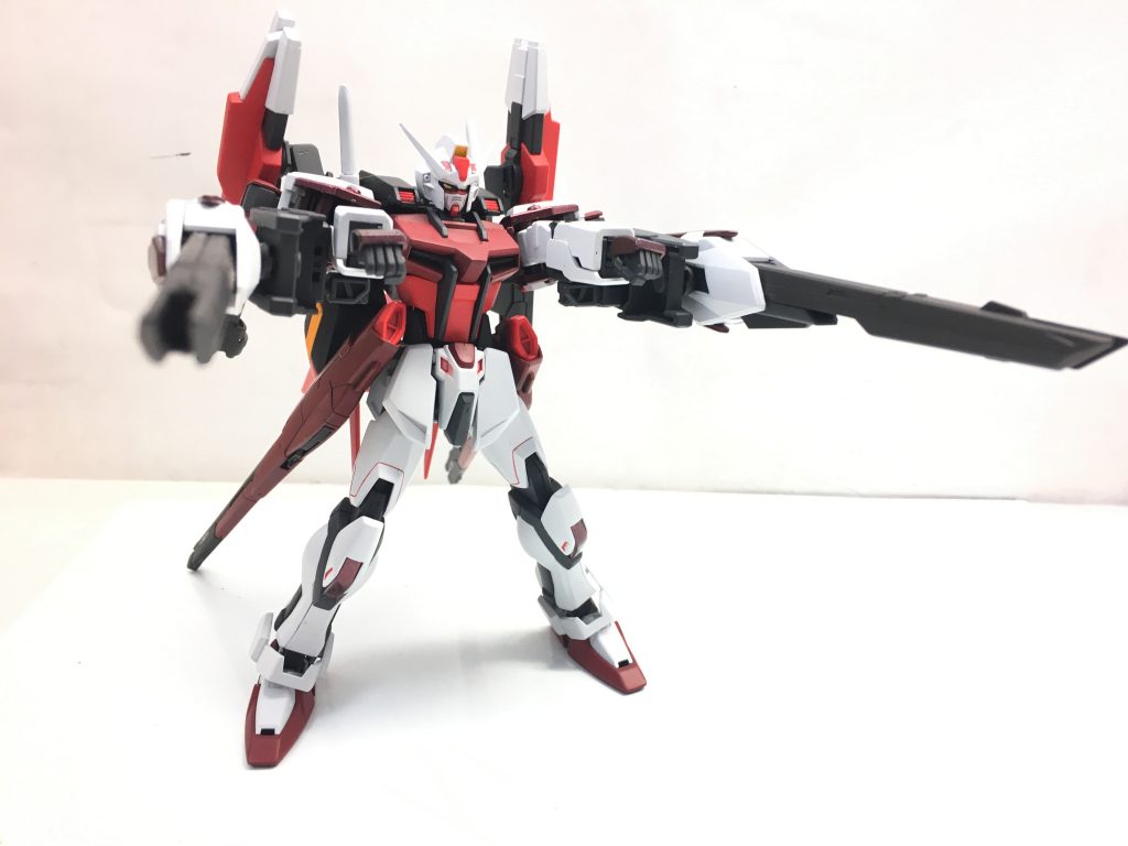 「ギガントキャノン」
腕部に装備された超大型のビームキャノン
かなりの威力で、フルパワーで放てばビームコーティングだろうと焼き払う
しかし、長時間使用し続ければ誘爆してしまう