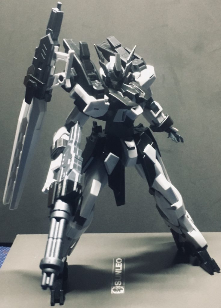 アメイジングレヴを外し武器を肩にマウントさせた姿、アレ…カッコいい…