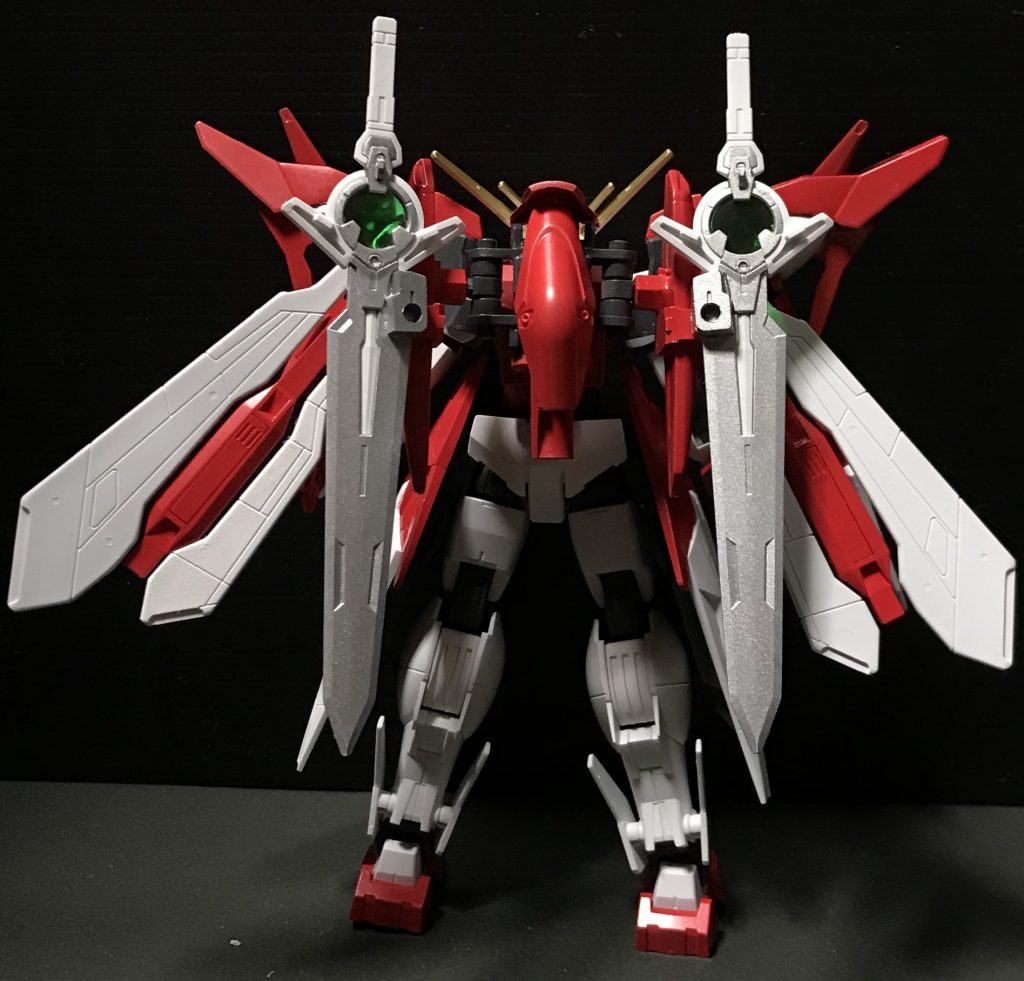 脳内設定考えるの難しいからここら辺で機体紹介をw
まずは正面＆背面から
ダブルオースカイのギミックはあまり崩さず、ゴッドの特徴的なパーツを組み込んで
格闘戦特化の機体に仕上げました