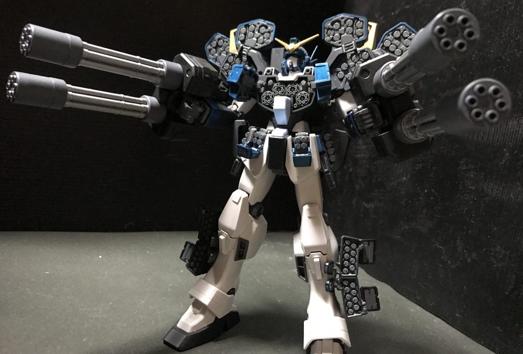 ヘビーアームズの代名詞である
フルオープンアタック！！
いやぁ、重火力好きにはたまらないショットですなぁ…w