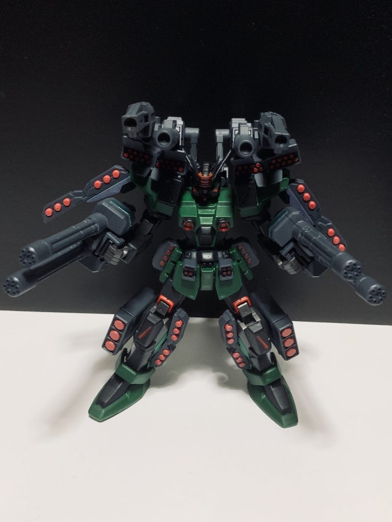 フルバースト状態
胸部にはジャミング発生装置「サンクスィオン」が取り付けられている