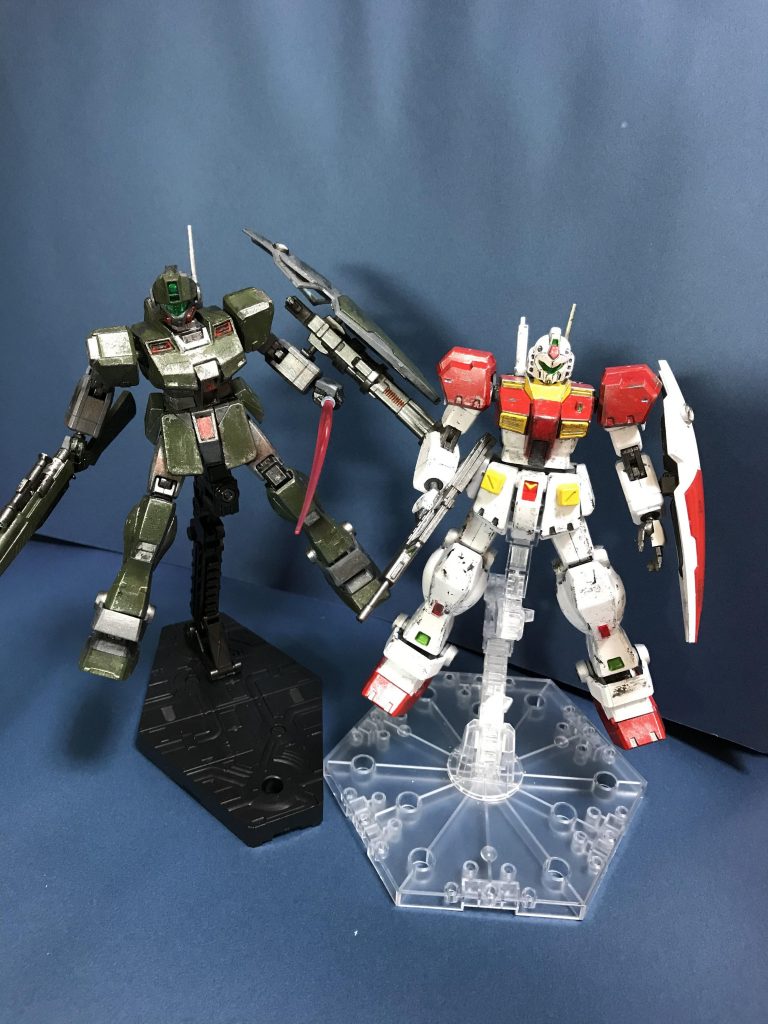 前回のジムクゥエルと並べてみました