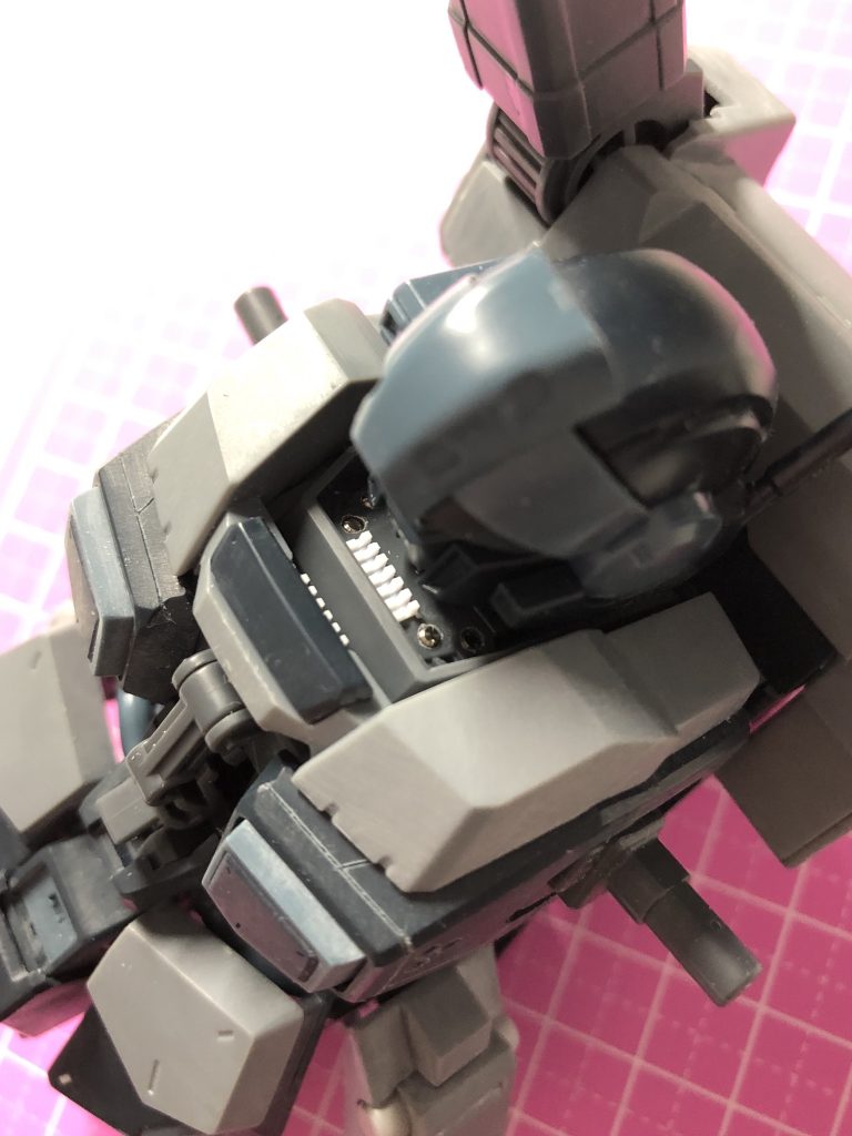 首回りのディテール。
完成写真ではほとんど見えないと思いますが、展示会等でチラッと見える感じです😆